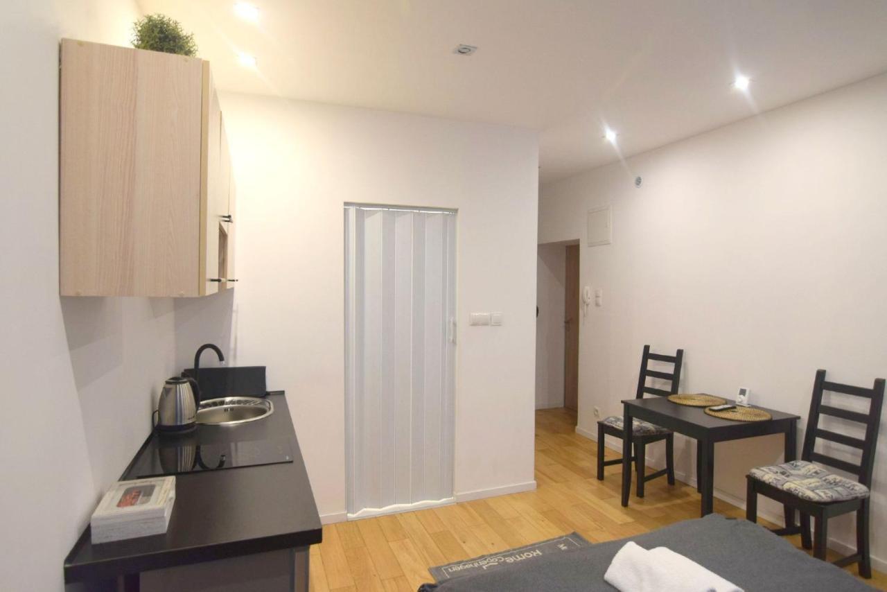 Topolowa Apartments - Self Check In - Next To Main Rail, 10 Min To Main Square Cracovie Extérieur photo